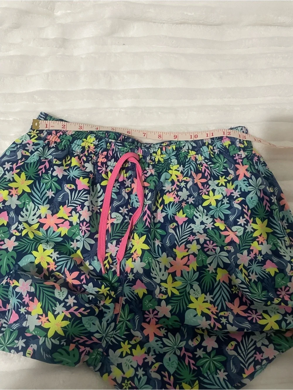 chubbies Black Tropical Floral Swim Trunks with Multicolor Print